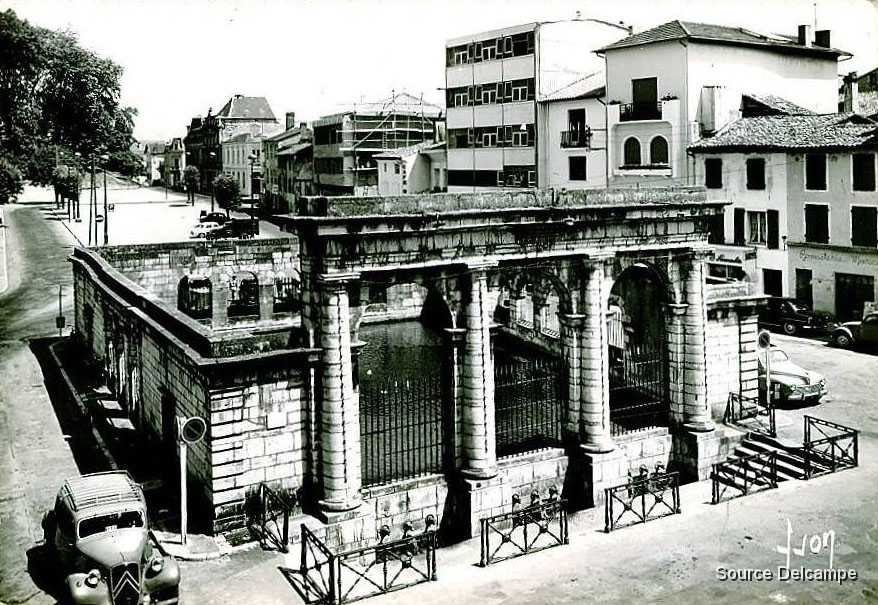 40 Dax La Fontaine Chaude I.jpg